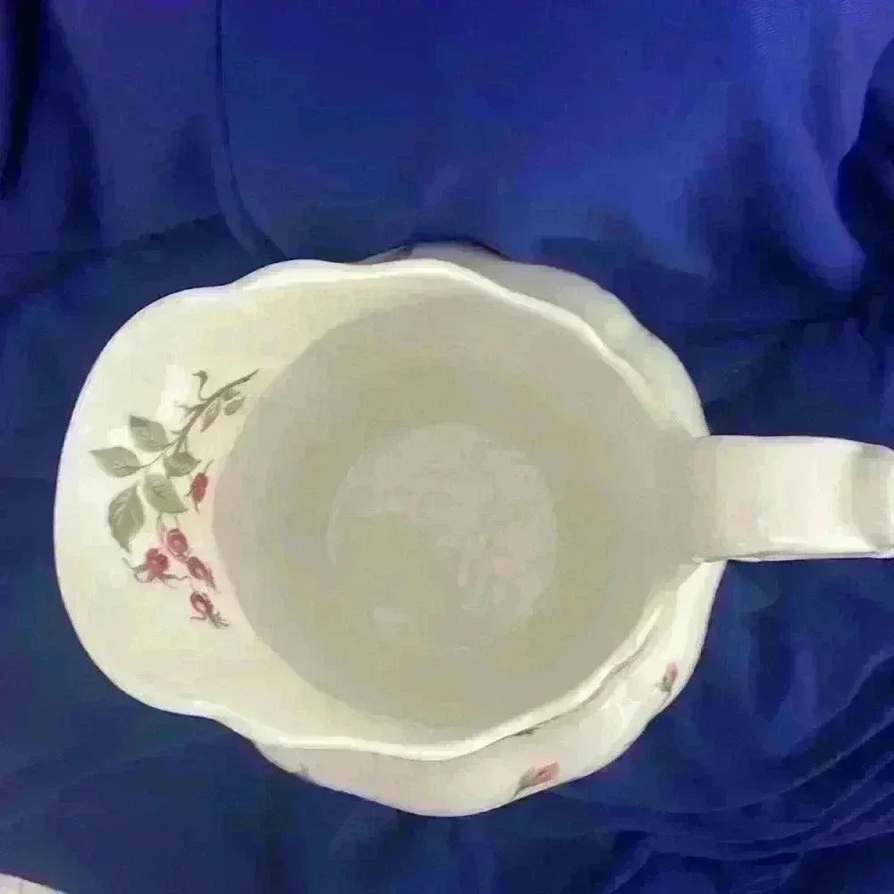 Royal Doulton Pitcher Beautiful Victorian Garden, perfect Condition - Picture 5 of 6